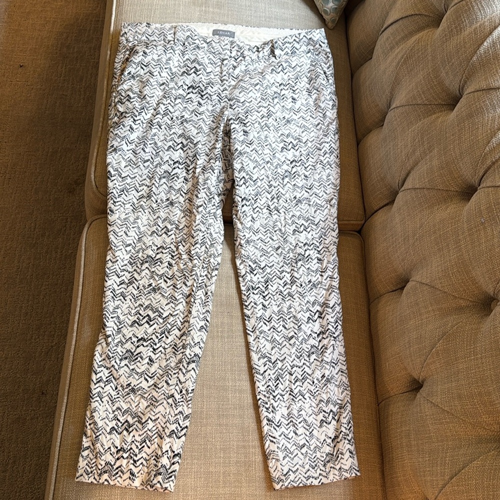 Kenar Women’s size 10 Pants Cream Black Pattern